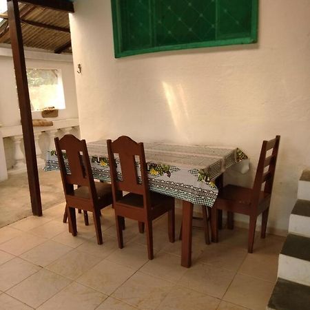 Chale No Jardim Ar Condicionado Pereque Acu Villa Ubatuba Buitenkant foto
