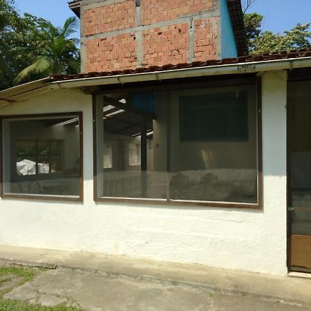 Chale No Jardim Ar Condicionado Pereque Acu Villa Ubatuba Buitenkant foto